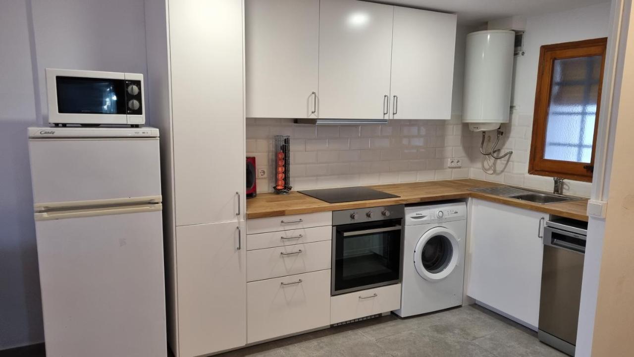 Apartamento Familiar Con Piscina Y Wifi เลสกาลา ภายนอก รูปภาพ