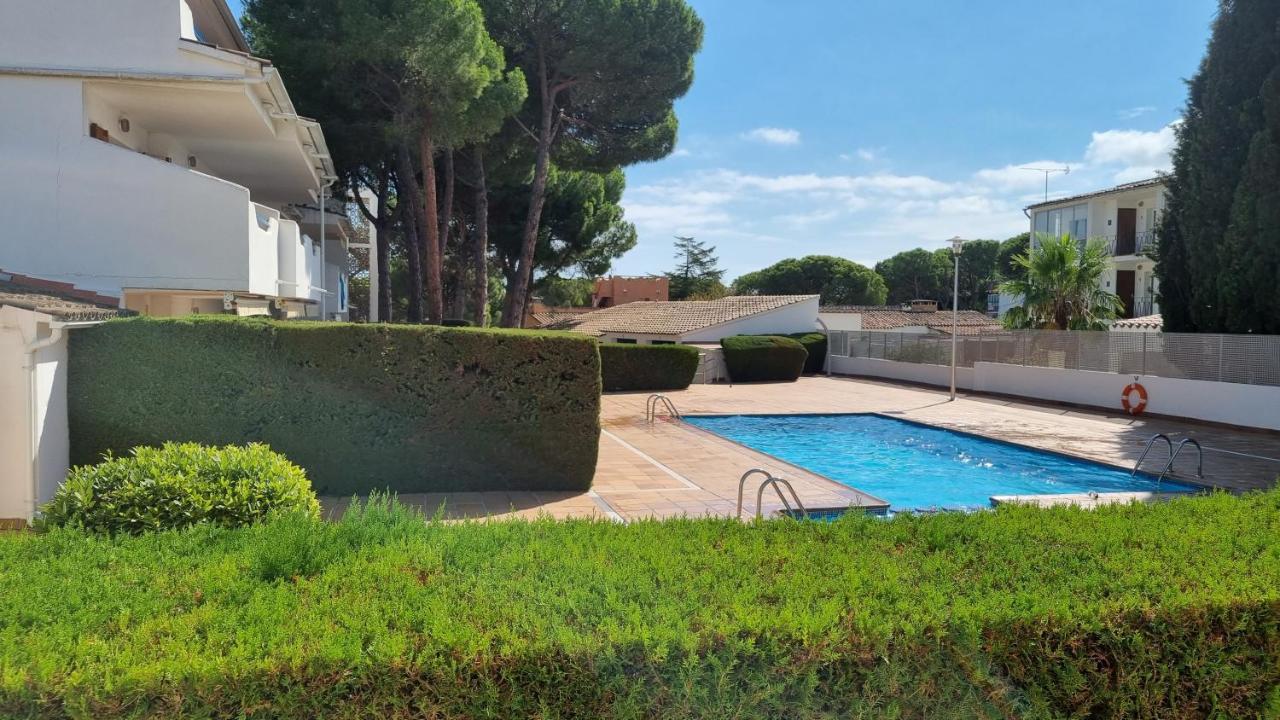 Apartamento Familiar Con Piscina Y Wifi เลสกาลา ภายนอก รูปภาพ