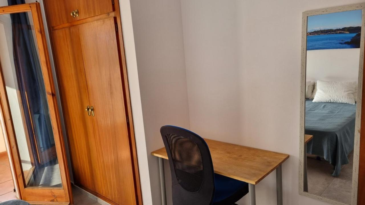 Apartamento Familiar Con Piscina Y Wifi เลสกาลา ภายนอก รูปภาพ