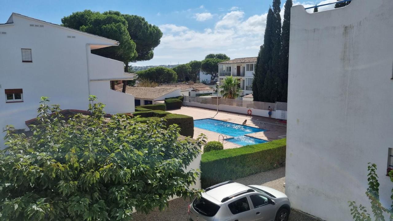 Apartamento Familiar Con Piscina Y Wifi เลสกาลา ภายนอก รูปภาพ